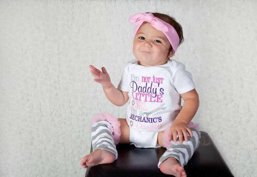 Baby Girl -- I'm not just daddy's little girl i'm a mechanic's daugher shirt -- Baby shower gift --Mechanic's shirt- daddys girl- toddler - Pretty's Bowtique