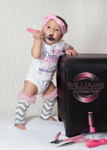 Baby Girl -- I'm not just daddy's little girl i'm a mechanic's daugher shirt -- Baby shower gift --Mechanic's shirt- daddys girl- toddler - Pretty's Bowtique