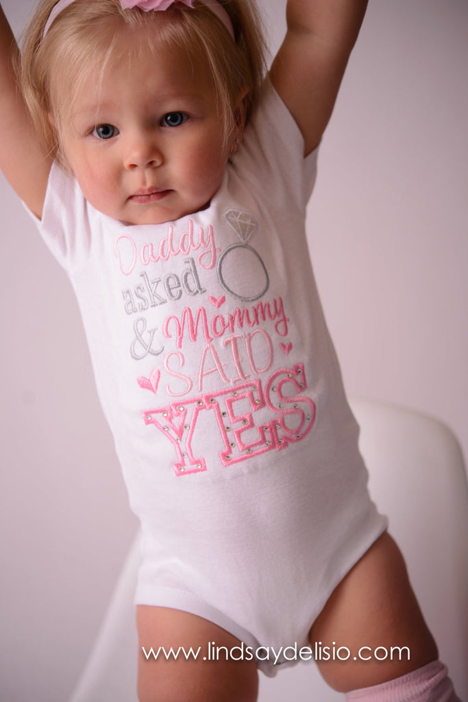 Boy or girl Daddy Asked and mommy said YES bodysuit or T-Shirt - Perfect for Engagement photos - Pretty's Bowtique