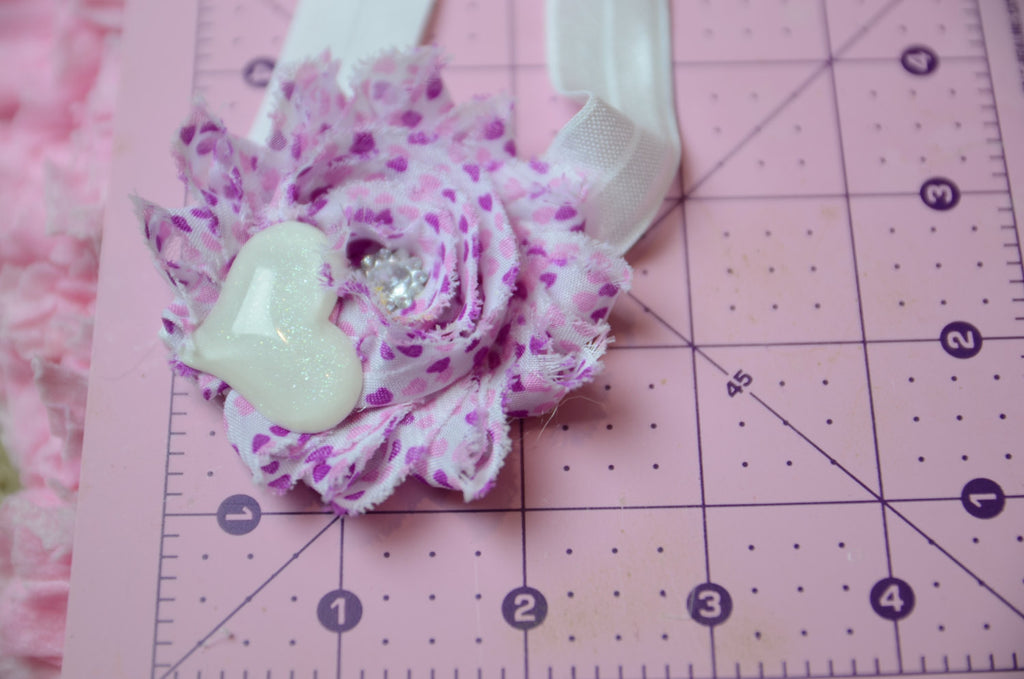 Shabby rose single flower with heart pattern with beautiful glitter heart embellishment. - Pretty's Bowtique