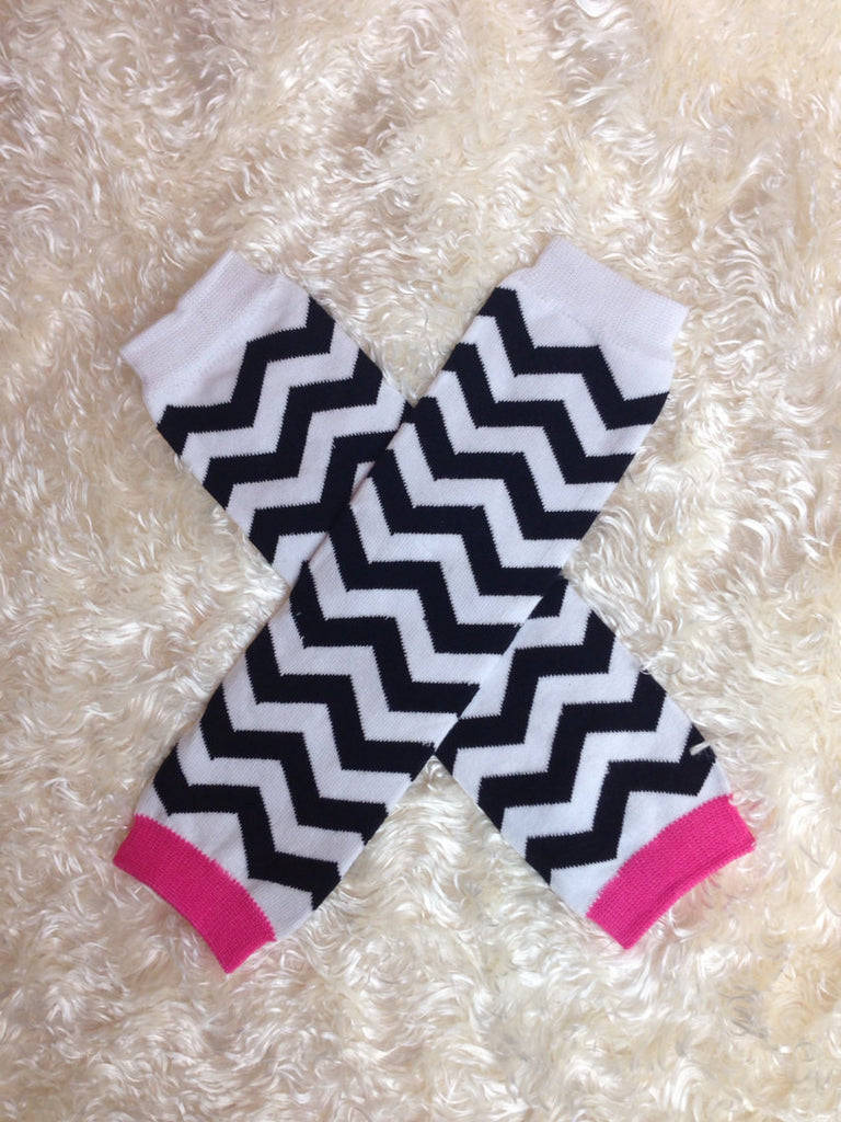 Leg Warmers-Baby leg warmers/Photo Prop Chevron Hot pink, black & white - Pretty's Bowtique