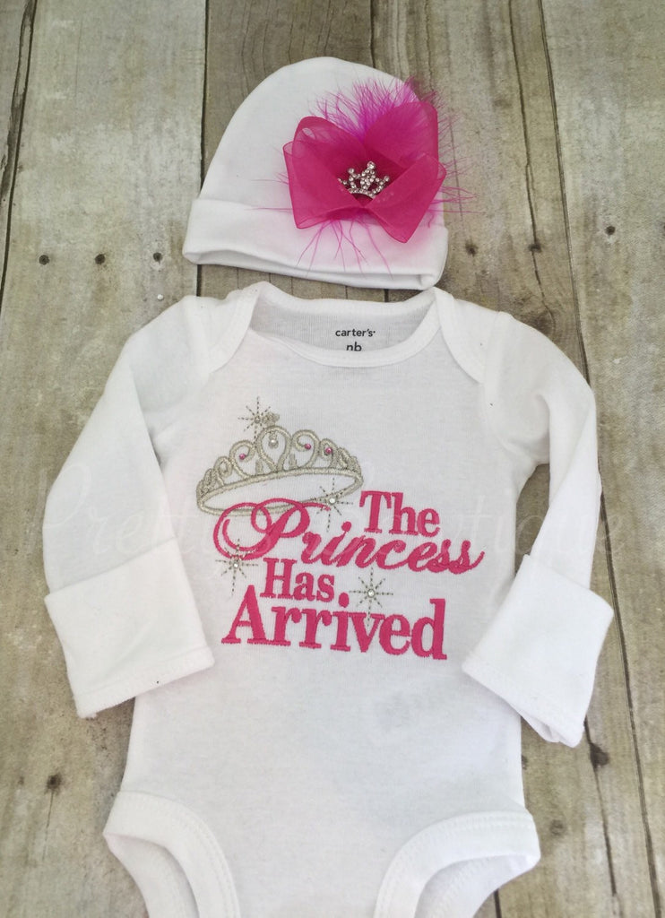 The Princess has arrived shirt or bodysuit and hat set.  Perfect for hospital or coming home outfit - Pretty's Bowtique