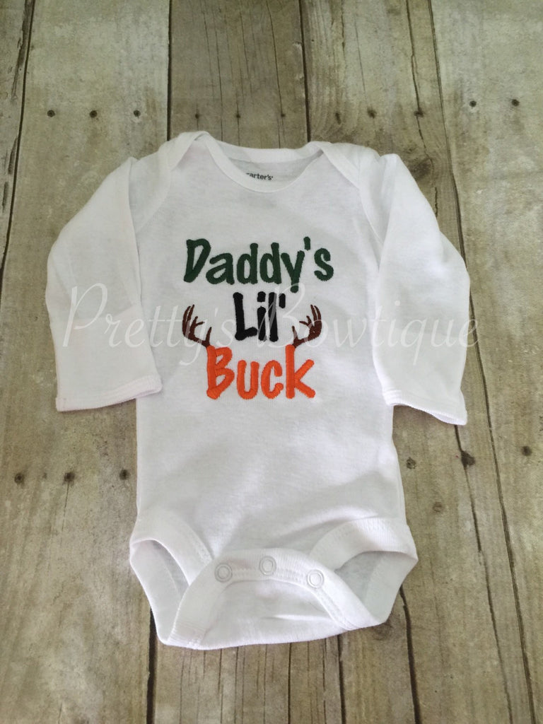 Daddy's Lil' Buck shirt or body suit -- Daddy's Lil' Buck -- camo-deer-hunting-little hunter - Pretty's Bowtique