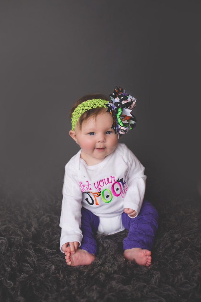 Girls Halloween Outfit - Get your spook on outfit bodysuit or shirt, over the top bow and legwarmers. - Pretty's Bowtique