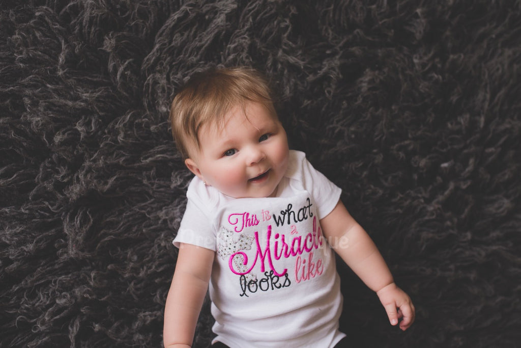 This is what a Miracle looks like bodysuit hosptial or coming home shirt outfit - Pretty's Bowtique