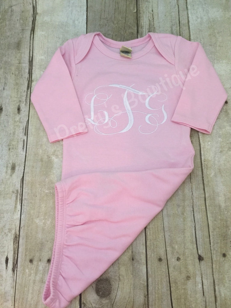 Coming home outfit girls Monogram gown~Monogramed newborn gown - Pretty's Bowtique