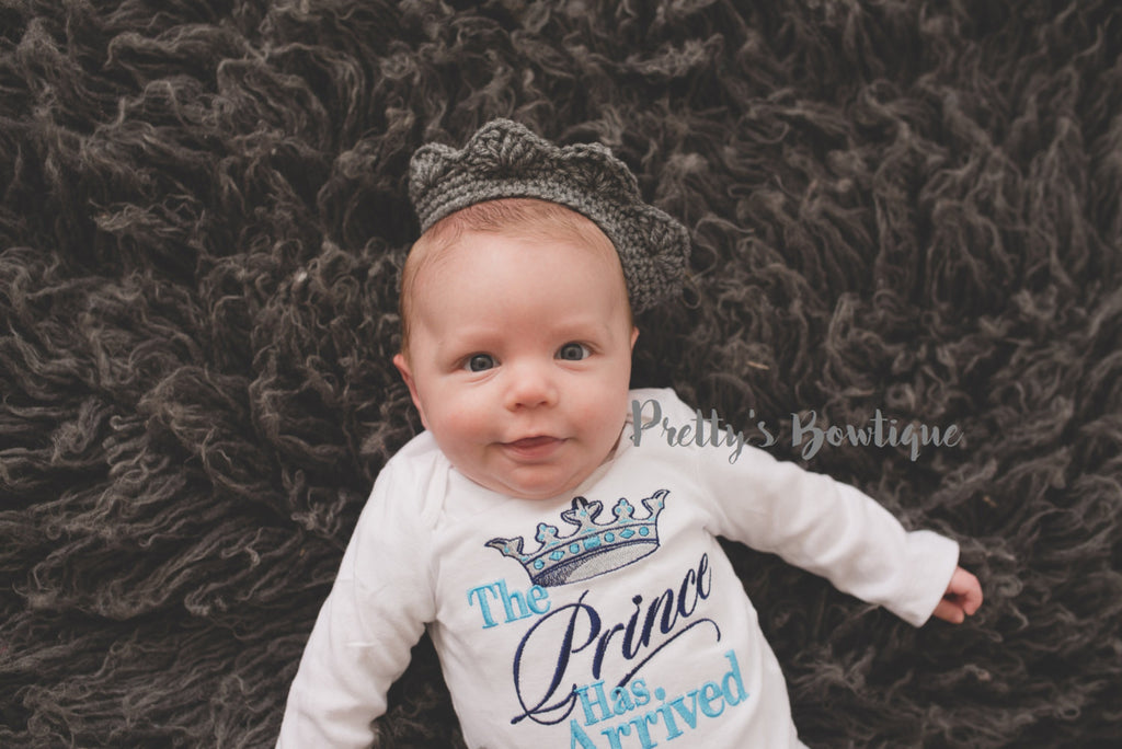 The Prince Has Arrived Homecoming Outfit Embroidered Bodysuit / T Shirt for Newborn, Toddler & Youth - Pretty's Bowtique
