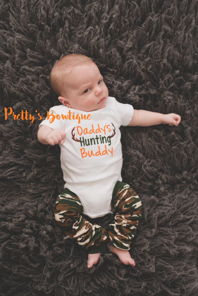 Daddy's hunting buddy shirt or body suit and camo leg warmers camo-deer-hunting-little hunter -- Daddy's hunting buddy outfit - Pretty's Bowtique