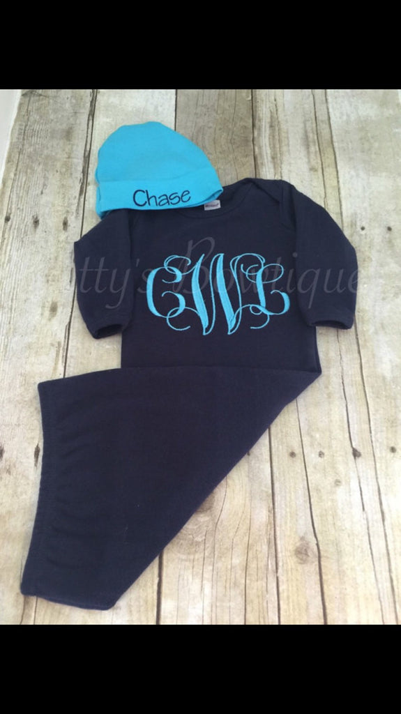 Newborn boy coming home outfit -- monogrammed gown-- Monogramed newborn gown and hat -- baby shower gift - Pretty's Bowtique