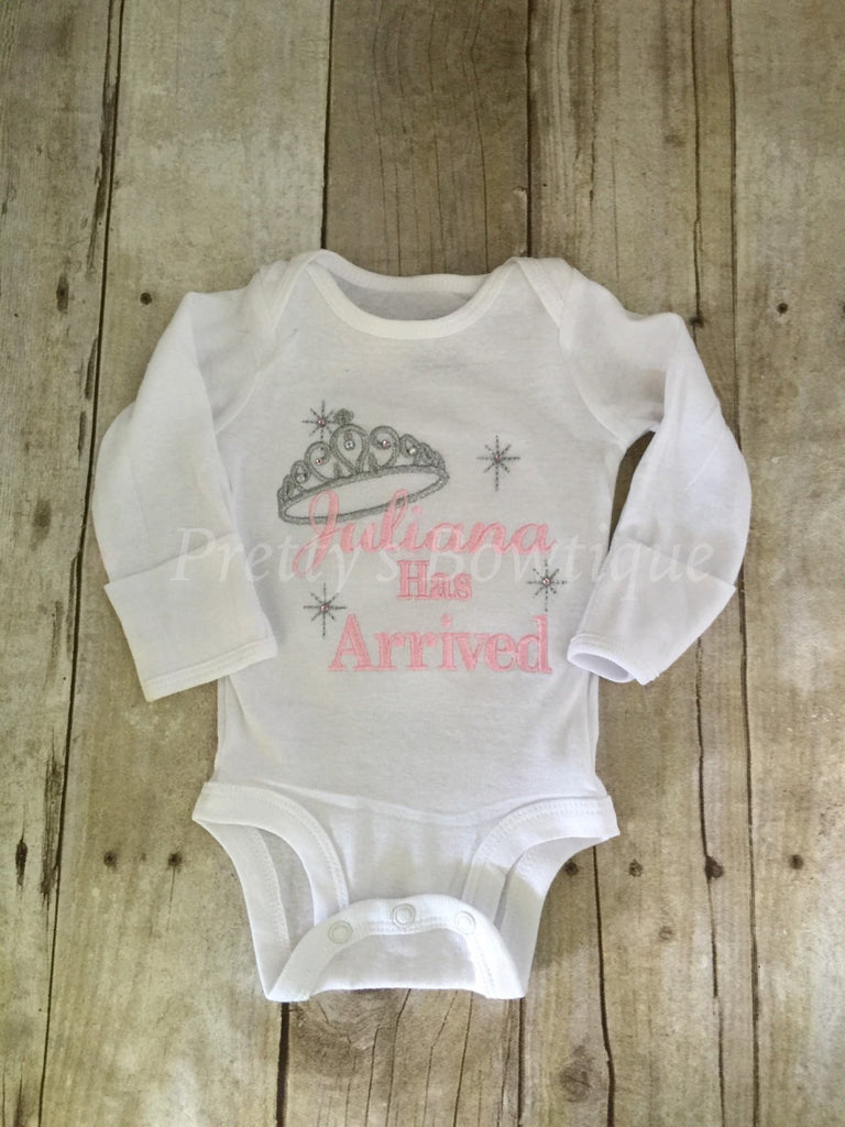 The Princess has arrived shirt or bodysuit.  Perfect for hospital or coming home outfit - Pretty's Bowtique
